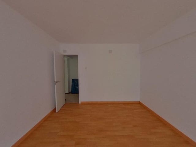 3 slaapkamer Flat te koop in Palma de Mallorca - € 240.000 (Ref: 9700127)