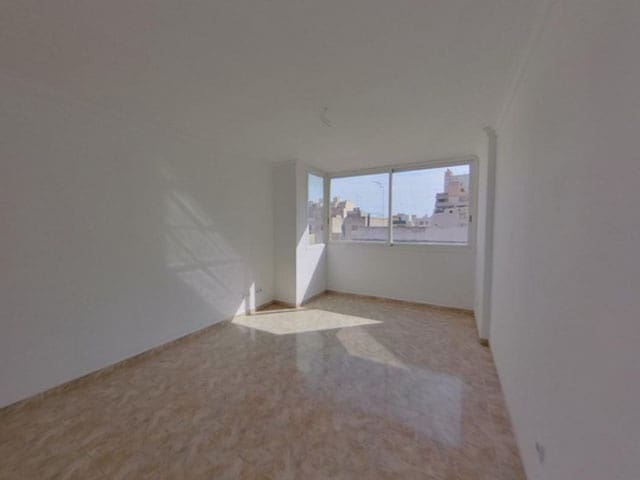 2 bedroom Flat for sale in Palma de Mallorca - € 247,300 (Ref: 9747340)