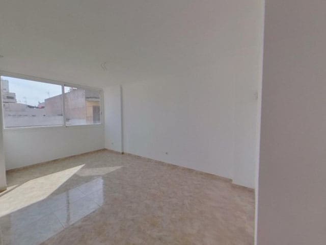 2 bedroom Flat for sale in Palma de Mallorca - € 247,300 (Ref: 9747340)