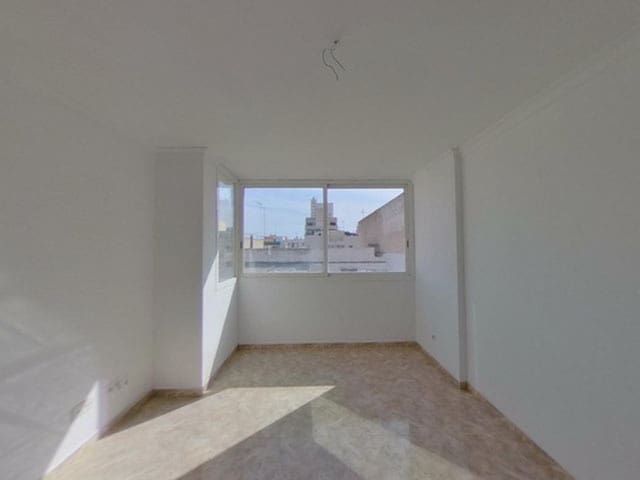 2 bedroom Flat for sale in Palma de Mallorca - € 247,300 (Ref: 9747340)