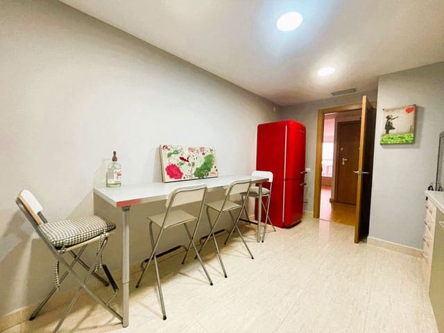 3 soveværelse Lejlighed til leje i Palma de Mallorca med swimmingpool garage - € 2.000 (Ref: 9777319)