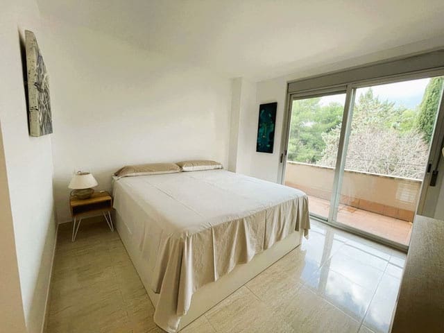 3 slaapkamer Flat te huur in Palma de Mallorca met zwembad garage - € 2.000 (Ref: 9777319)