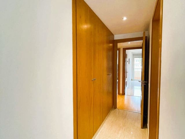 3 slaapkamer Flat te huur in Palma de Mallorca met zwembad garage - € 2.000 (Ref: 9777319)