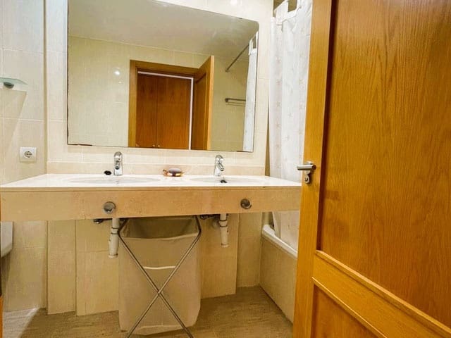 3 slaapkamer Flat te huur in Palma de Mallorca met zwembad garage - € 2.000 (Ref: 9777319)