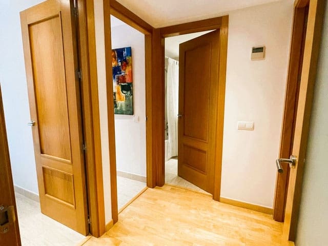 3 slaapkamer Flat te huur in Palma de Mallorca met zwembad garage - € 2.000 (Ref: 9777319)