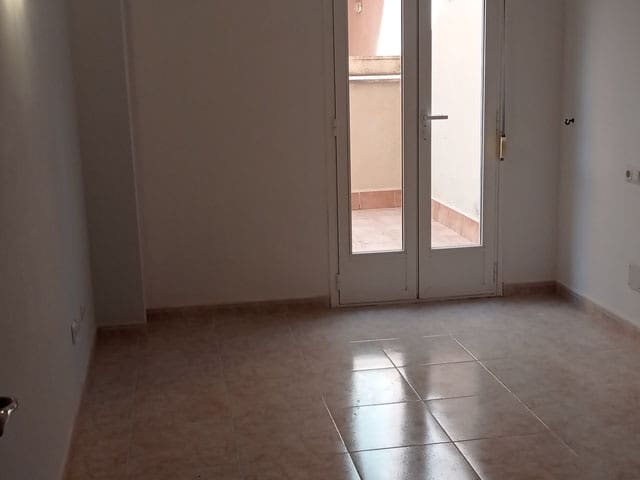 2 bedroom Flat for rent in Puerto de Alcudia with garage - € 1,011 (Ref: 9938592)