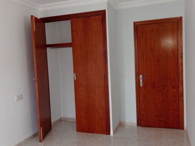 2 bedroom Flat for rent in Puerto de Alcudia with garage - € 1,011 (Ref: 9938592)