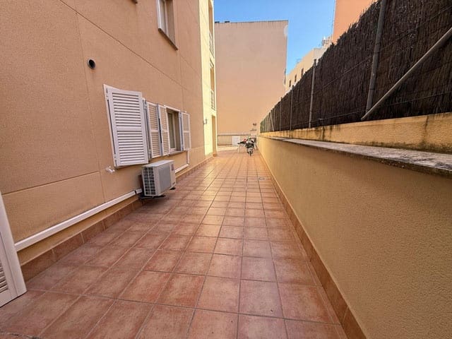 2 bedroom Flat for rent in Puerto de Alcudia with garage - € 1,011 (Ref: 9938592)