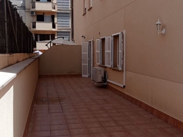 2 bedroom Flat for rent in Puerto de Alcudia with garage - € 1,011 (Ref: 9938592)