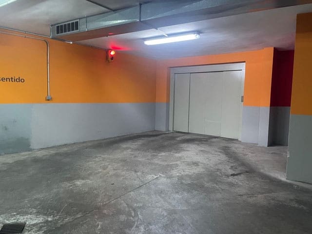 3 bedroom Flat for rent in Palma de Mallorca with garage - € 1,900 (Ref: 9973847)