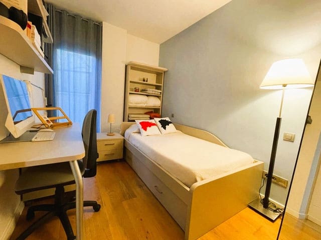 3 makuuhuone Asunto vuokrattavana paikassa Palma de Mallorca mukana 
autotalli - 1 900 € (Ref: 9973847)
