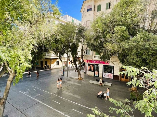 3 bedroom Flat for rent in Palma de Mallorca with garage - € 1,900 (Ref: 9973847)