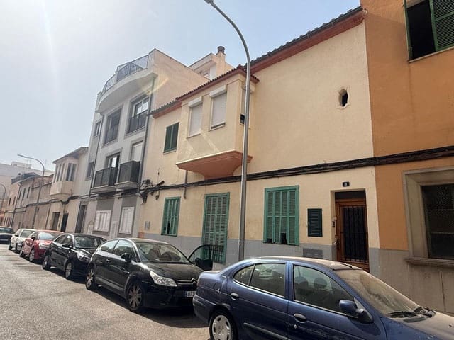 2 bedroom Flat for sale in Palma de Mallorca - € 339,000 (Ref: 9977813)