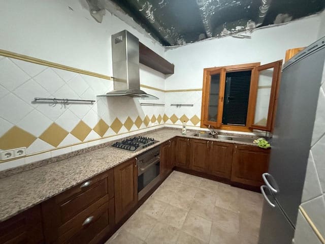 2 bedroom Flat for sale in Palma de Mallorca - € 339,000 (Ref: 9977813)