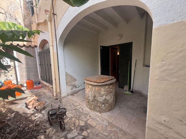 2 bedroom Flat for sale in Palma de Mallorca - € 339,000 (Ref: 9977813)