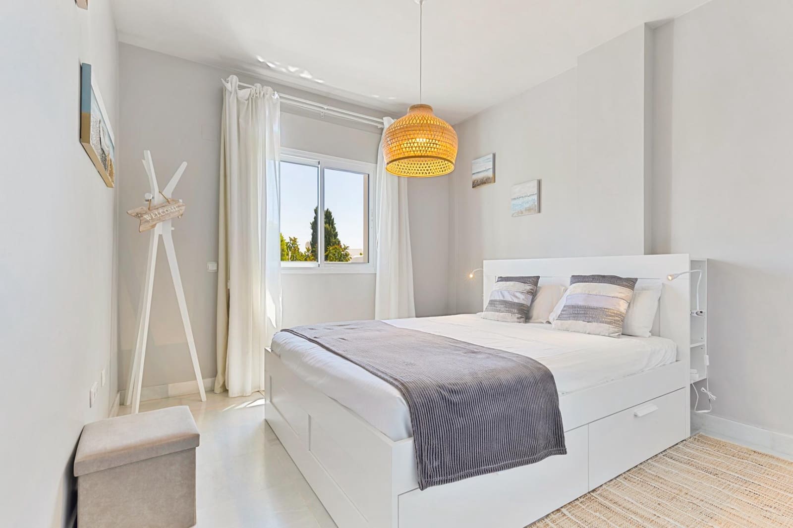 2 sypialnia Apartament na sprzedaż w Aloha Golf z basenem garażem - 570 000 € (Ref: 10013431)