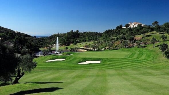 4 bedroom Villa for sale in Estepona with pool garage - € 2,190,000 (Ref: 10013432)