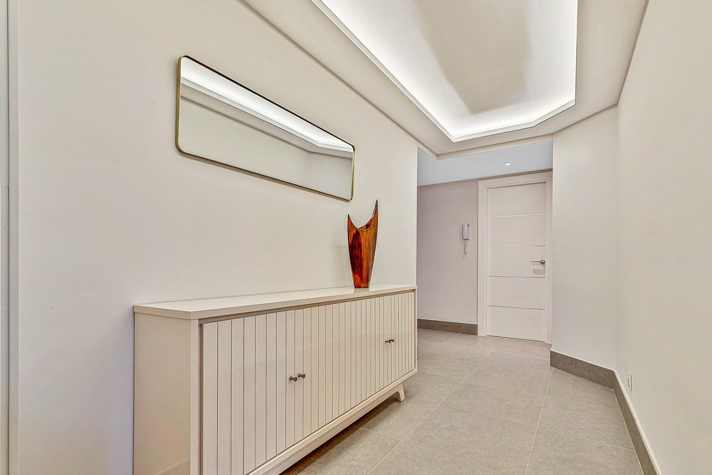 2 sovrum Lägenhet att hyra i Marbella - 2 750 € (Ref: 10030666)
