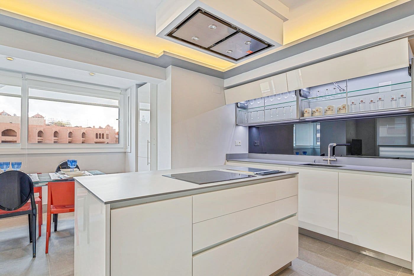 2 sovrum Lägenhet att hyra i Marbella - 2 750 € (Ref: 10030666)