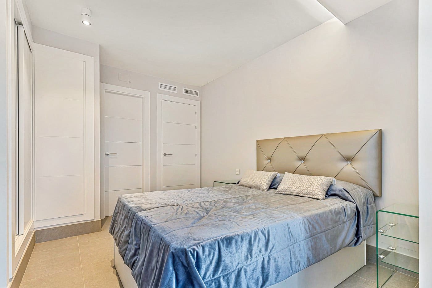 2 sovrum Lägenhet att hyra i Marbella - 2 750 € (Ref: 10030666)