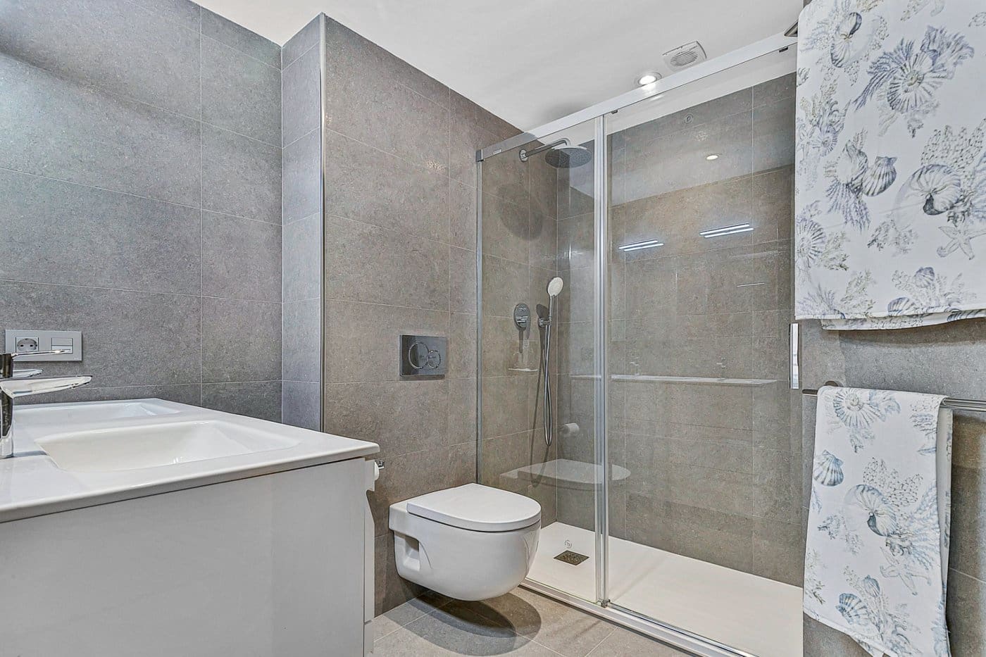 2 sovrum Lägenhet att hyra i Marbella - 2 750 € (Ref: 10030666)