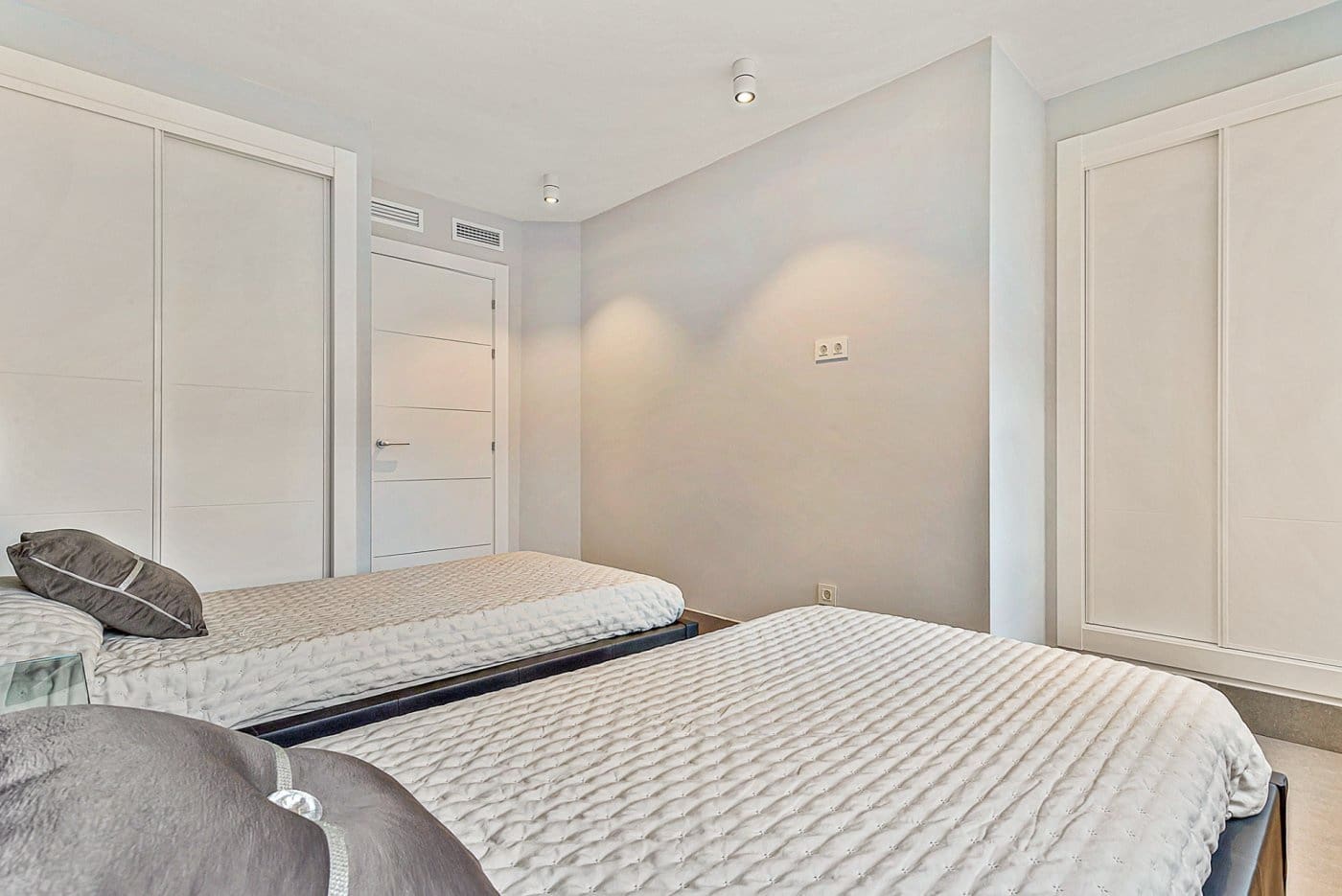2 sovrum Lägenhet att hyra i Marbella - 2 750 € (Ref: 10030666)