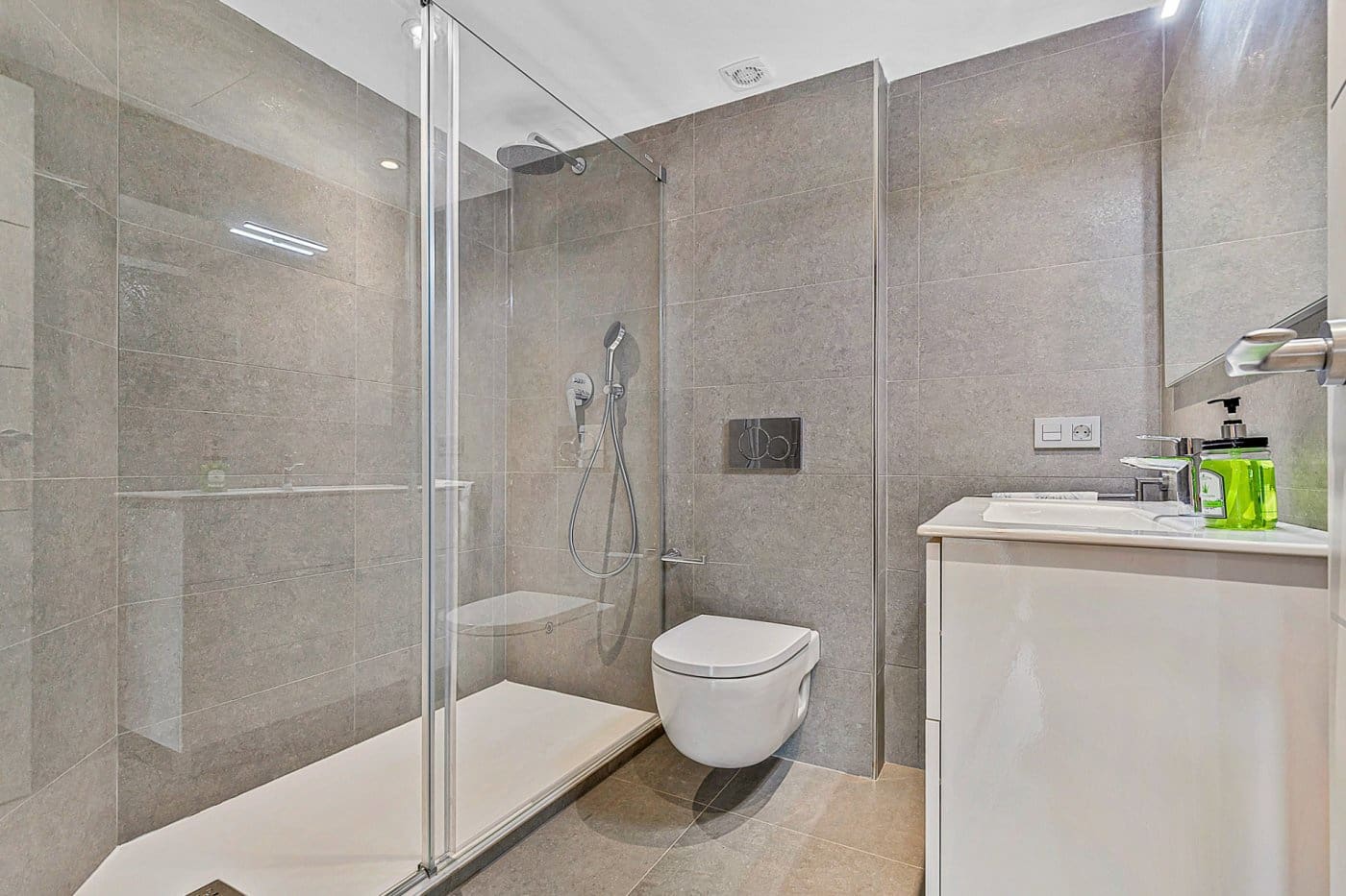 2 sovrum Lägenhet att hyra i Marbella - 2 750 € (Ref: 10030666)
