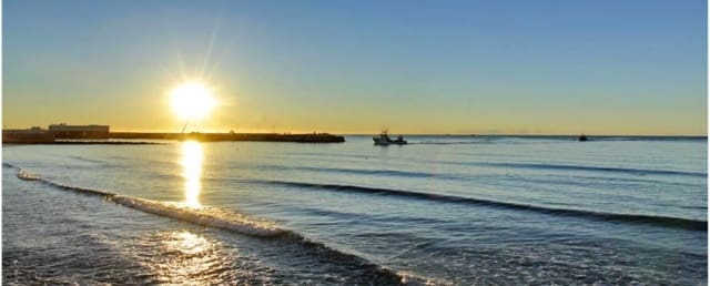 2 sovrum Lägenhet till salu i Los Monteros, Marbella med pool garage - 570 000 € (Ref: 8275296)