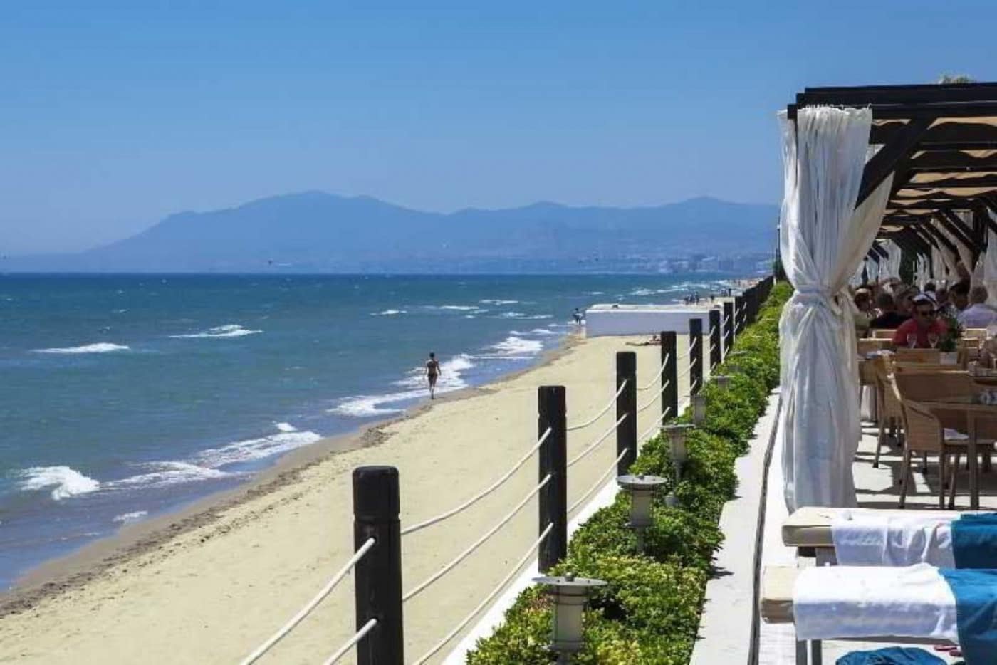 2 Zimmer Apartment zu verkaufen in Los Monteros mit Pool Garage - 575.000 € (Ref: 8275296)