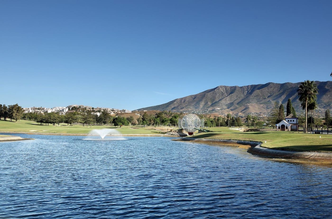 4 soveværelse Villa til salg i Mijas Golf med swimmingpool garage - € 1.150.000 (Ref: 8275300)