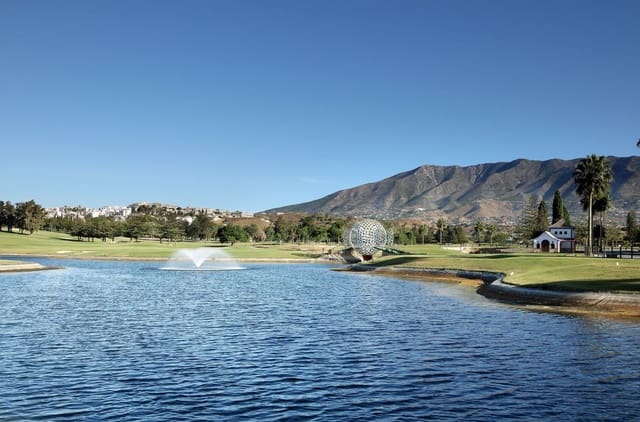 4 quarto Moradia para venda em Mijas Golf, Mijas com piscina garagem - 1 150 000 € (Ref: 8275300)