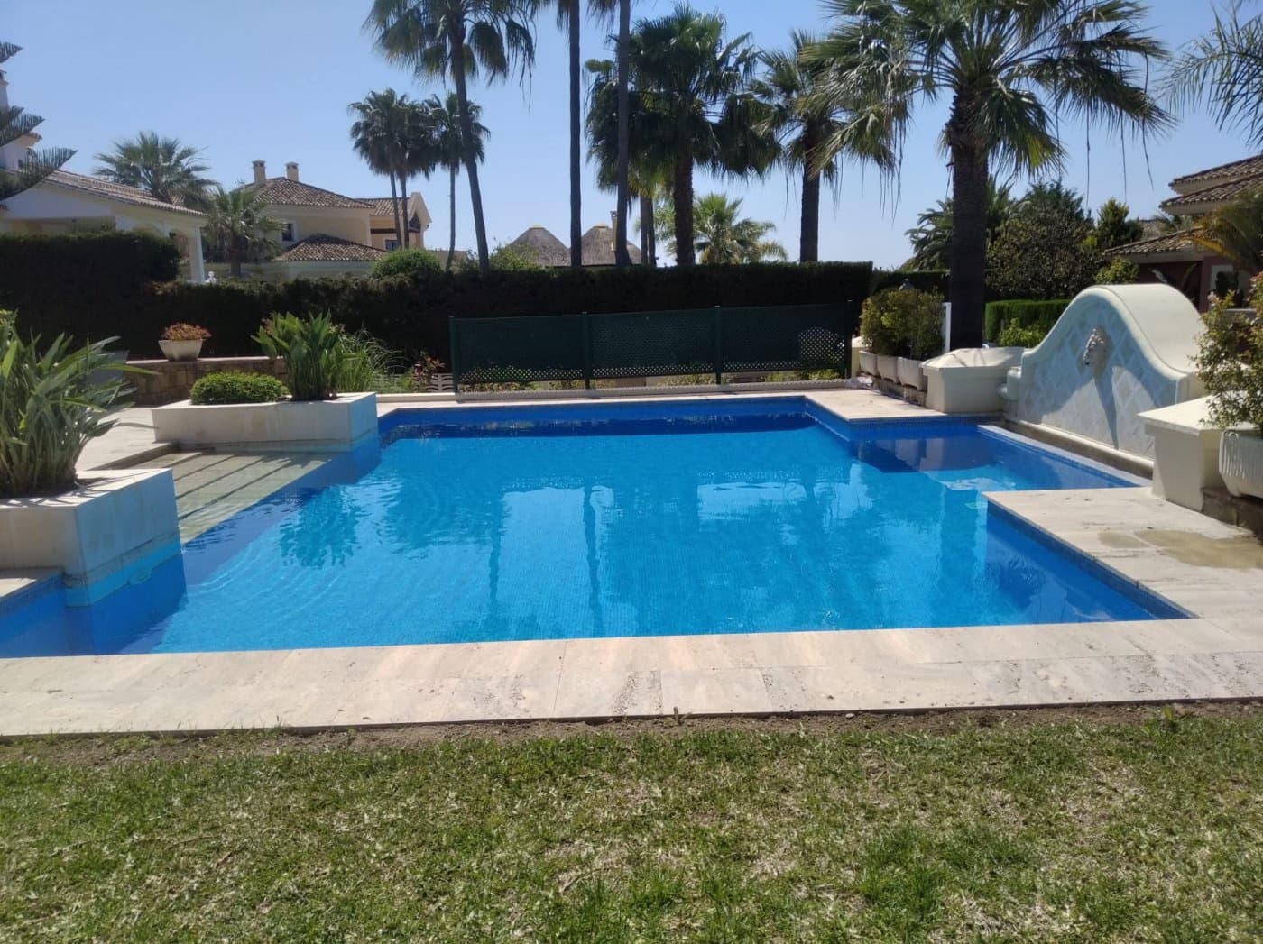 5 soveværelse Villa til salg i Las Chapas med swimmingpool garage - € 2.800.000 (Ref: 8275305)