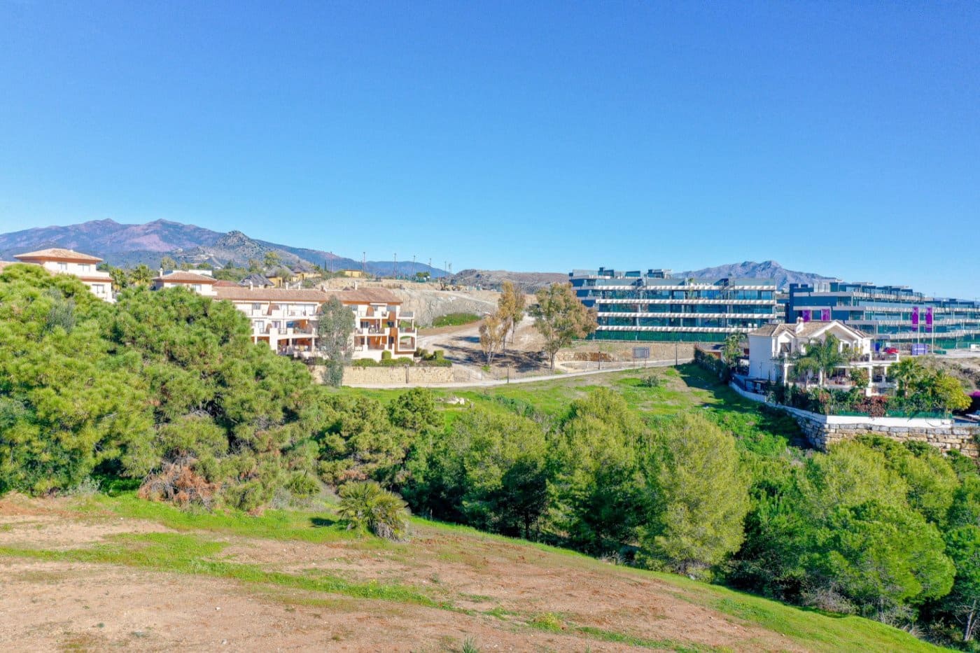 4 bedroom Villa for sale in Estepona with pool garage - € 1,995,000 (Ref: 8275315)