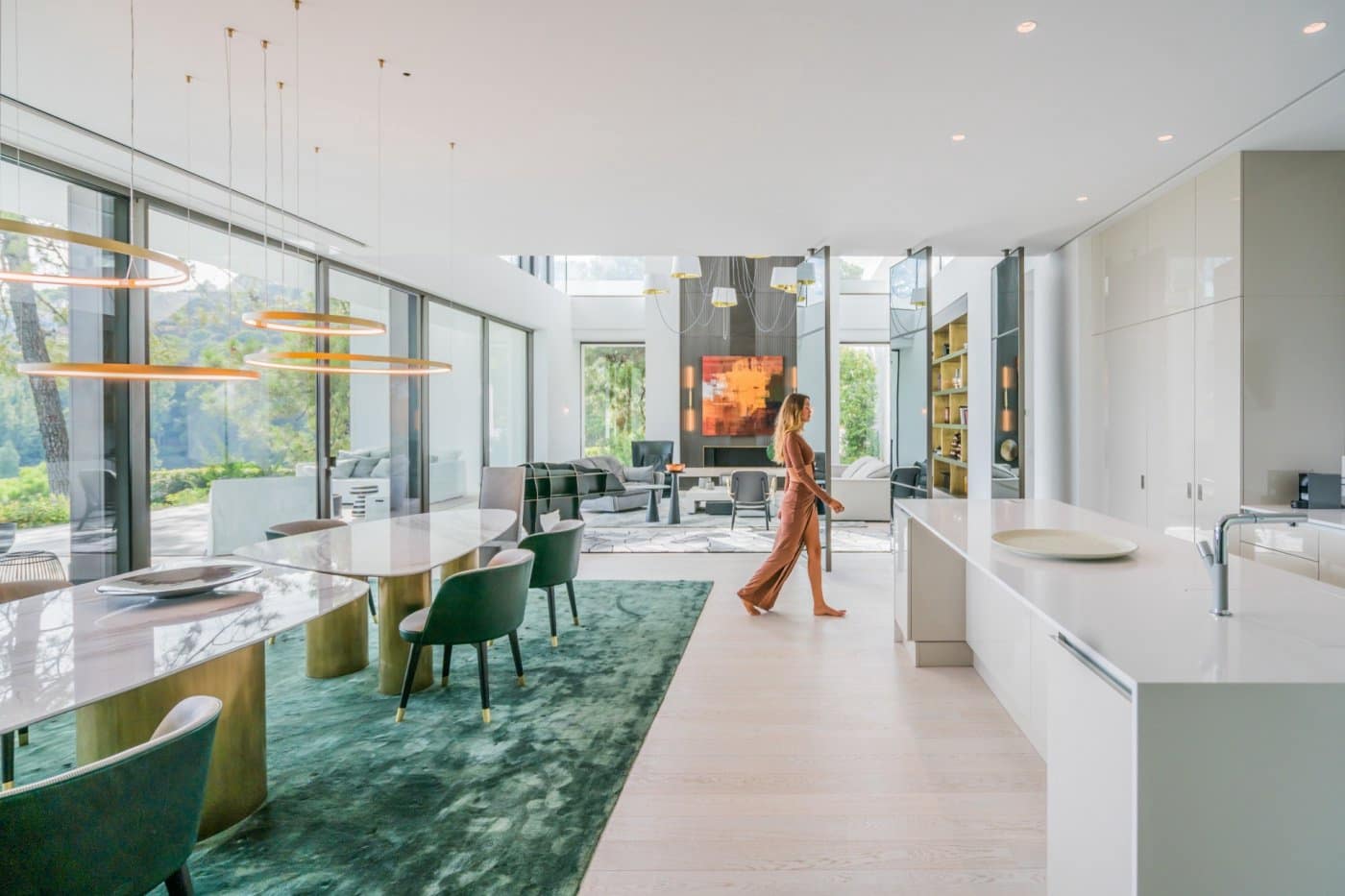 6 bedroom Villa for sale in Marbella with pool garage - € 4,750,000 (Ref: 8275319)