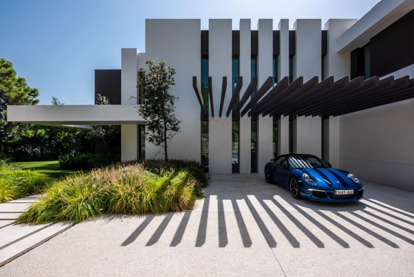 6 bedroom Villa for sale in Marbella with pool garage - € 4,750,000 (Ref: 8275319)