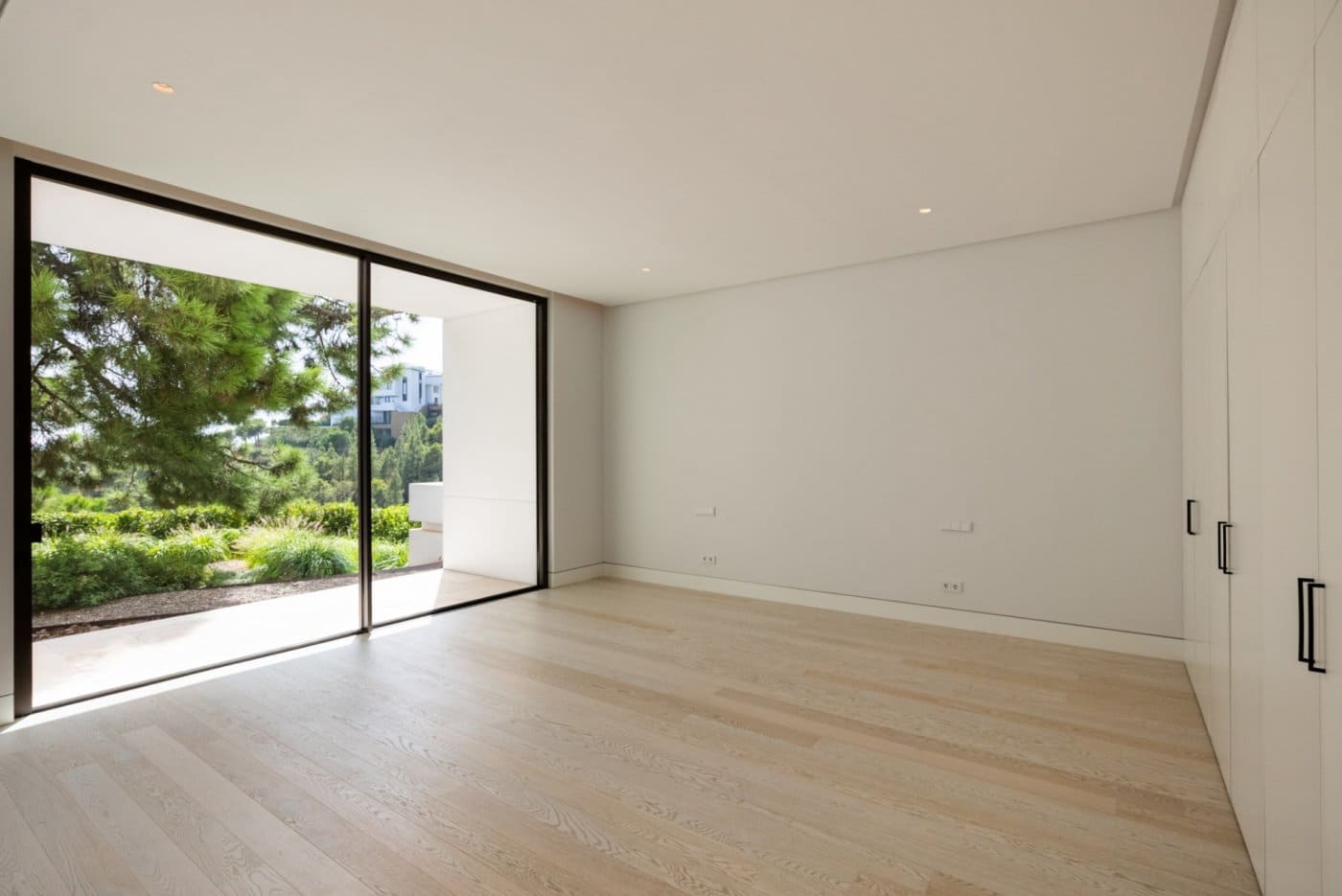 6 bedroom Villa for sale in Marbella with pool garage - € 4,750,000 (Ref: 8275319)