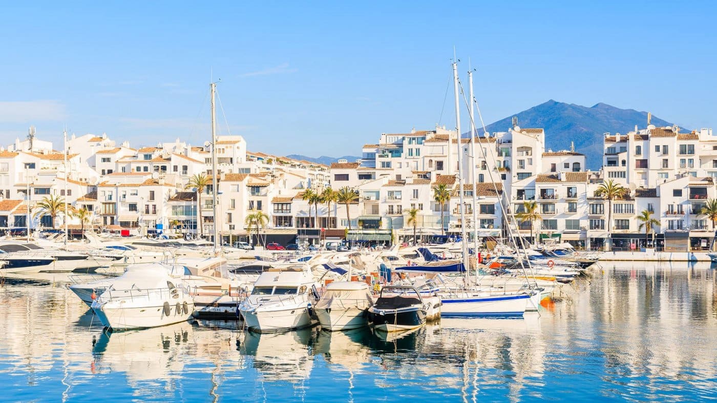 3 bedroom Flat for sale in Fuengirola with pool garage - € 565,000 (Ref: 8275322)