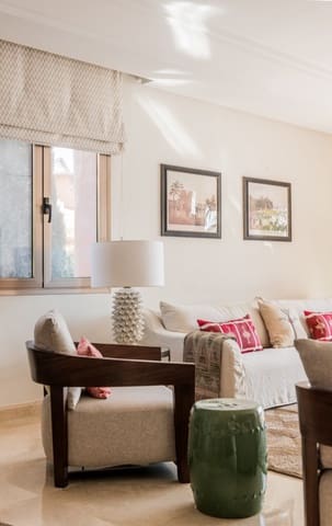 Apartamento de 3 habitaciones en Marbella en venta con piscina garaje - 2.150.000 € (Ref: 8275335)