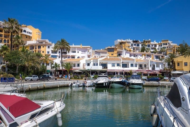 4 chambre Appartement à vendre à Cabopino avec piscine garage - 1 250 000 € (Ref: 8275337)