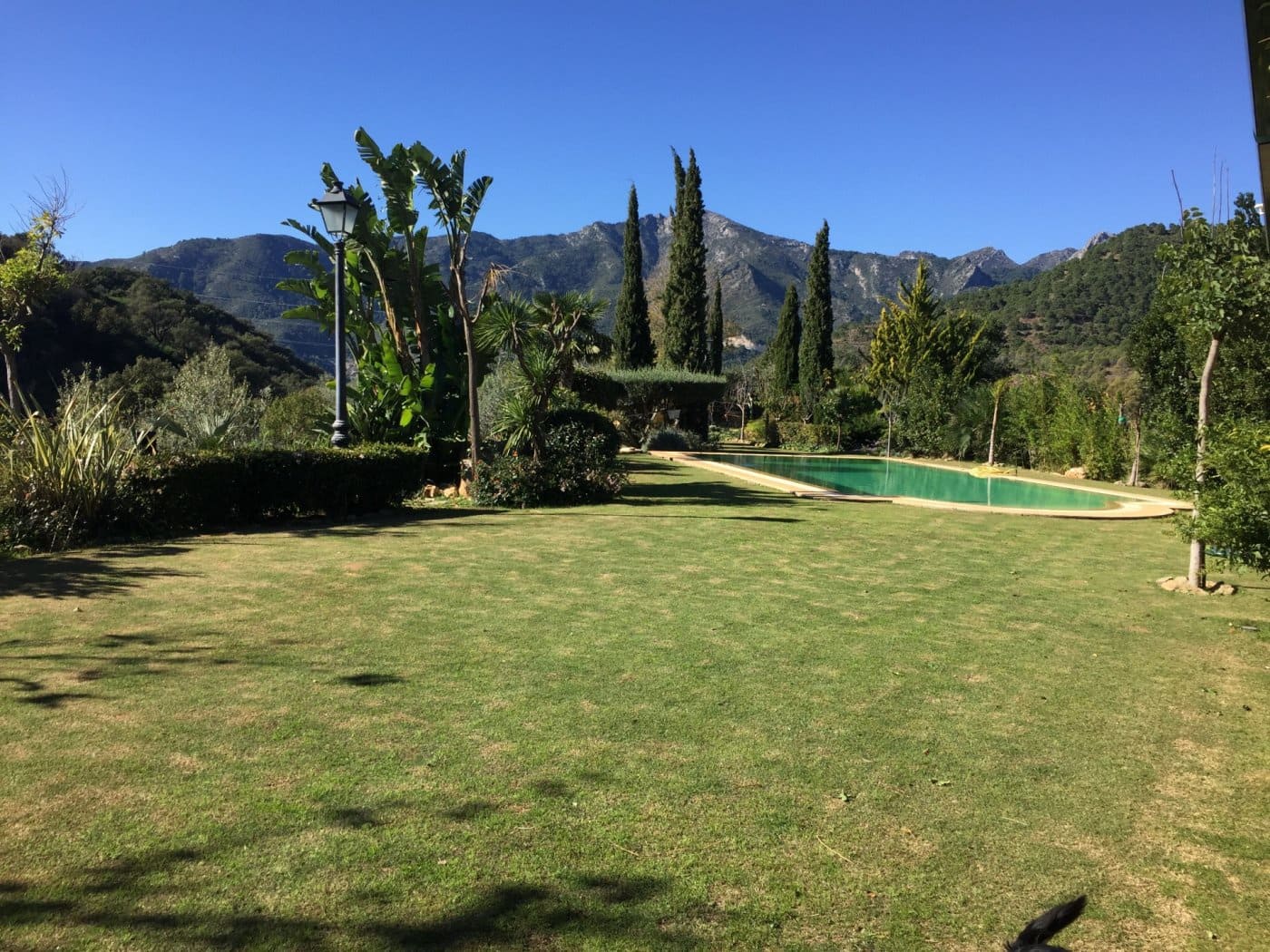 5 soveværelse Finca/Landehus til salg i Ojen med swimmingpool garage - € 1.500.000 (Ref: 8275338)