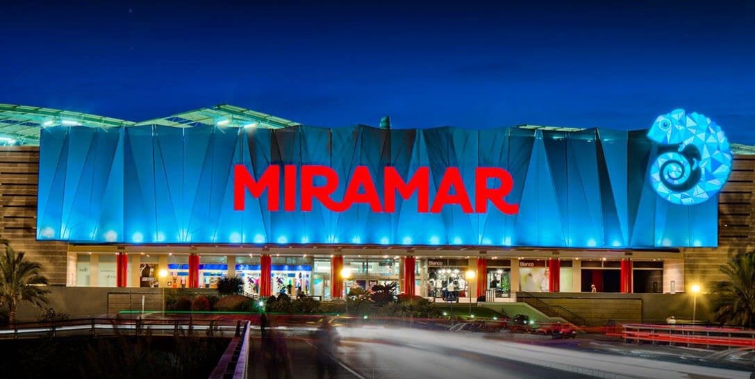 2 soveværelse Lejlighed til salg i El Faro med swimmingpool garage - € 379.900 (Ref: 8275340)