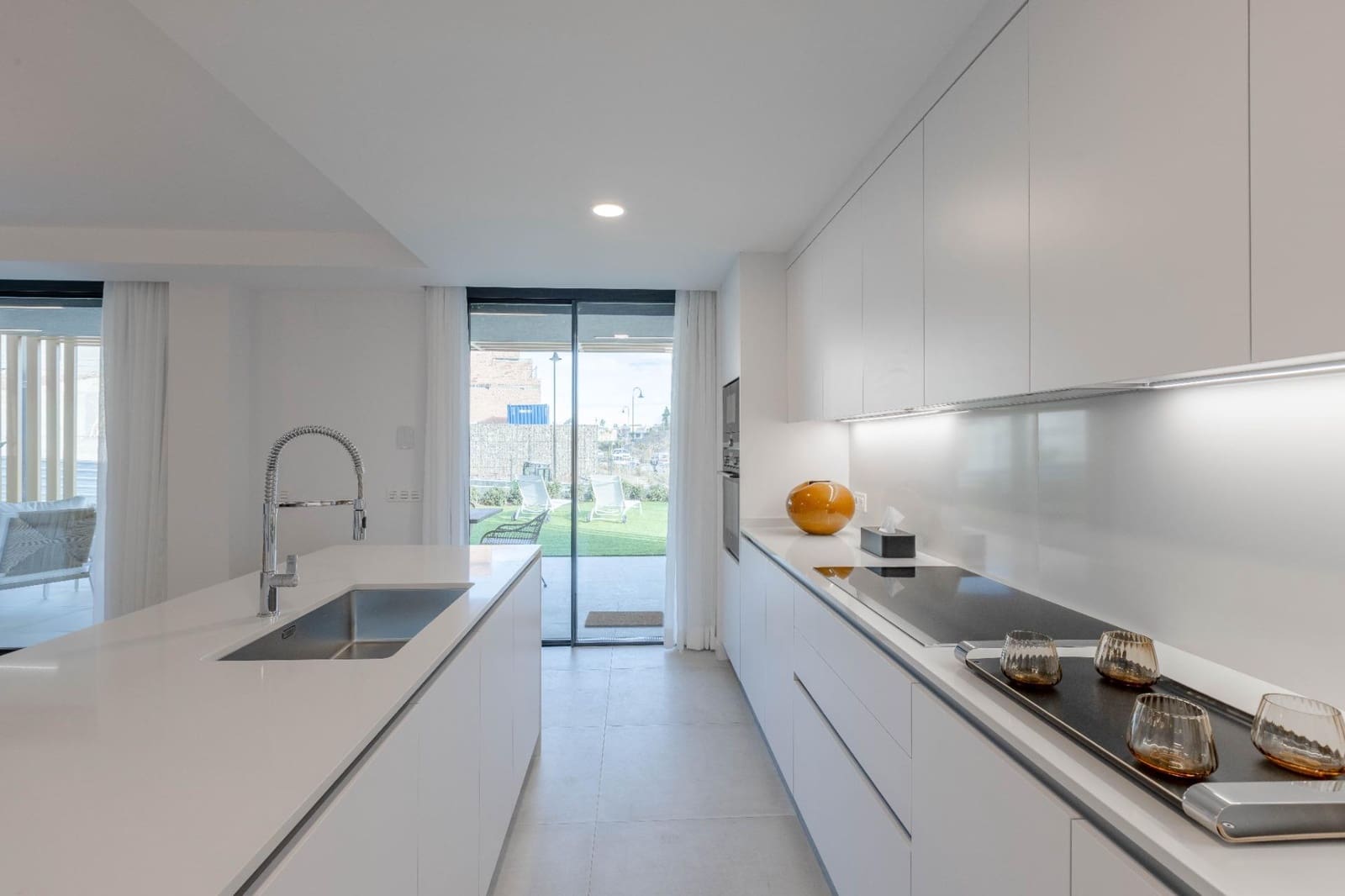 3 slaapkamer Rijtjeshuis te koop in Mijas met zwembad garage - € 721.000 (Ref: 8275346)