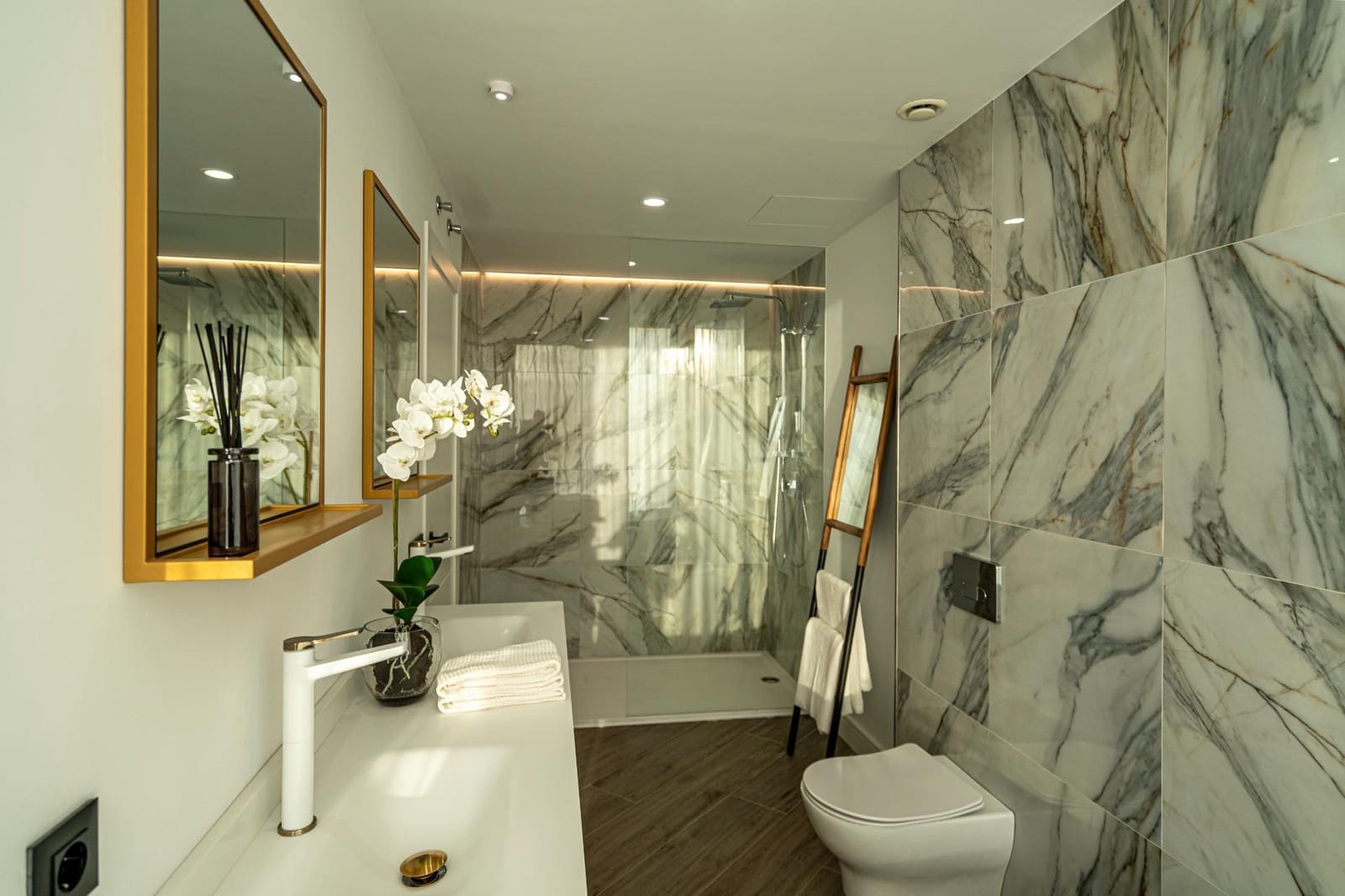 3 chambre Villa/Maison à vendre à La Cala de Mijas avec piscine garage - 1 150 000 € (Ref: 8275351)