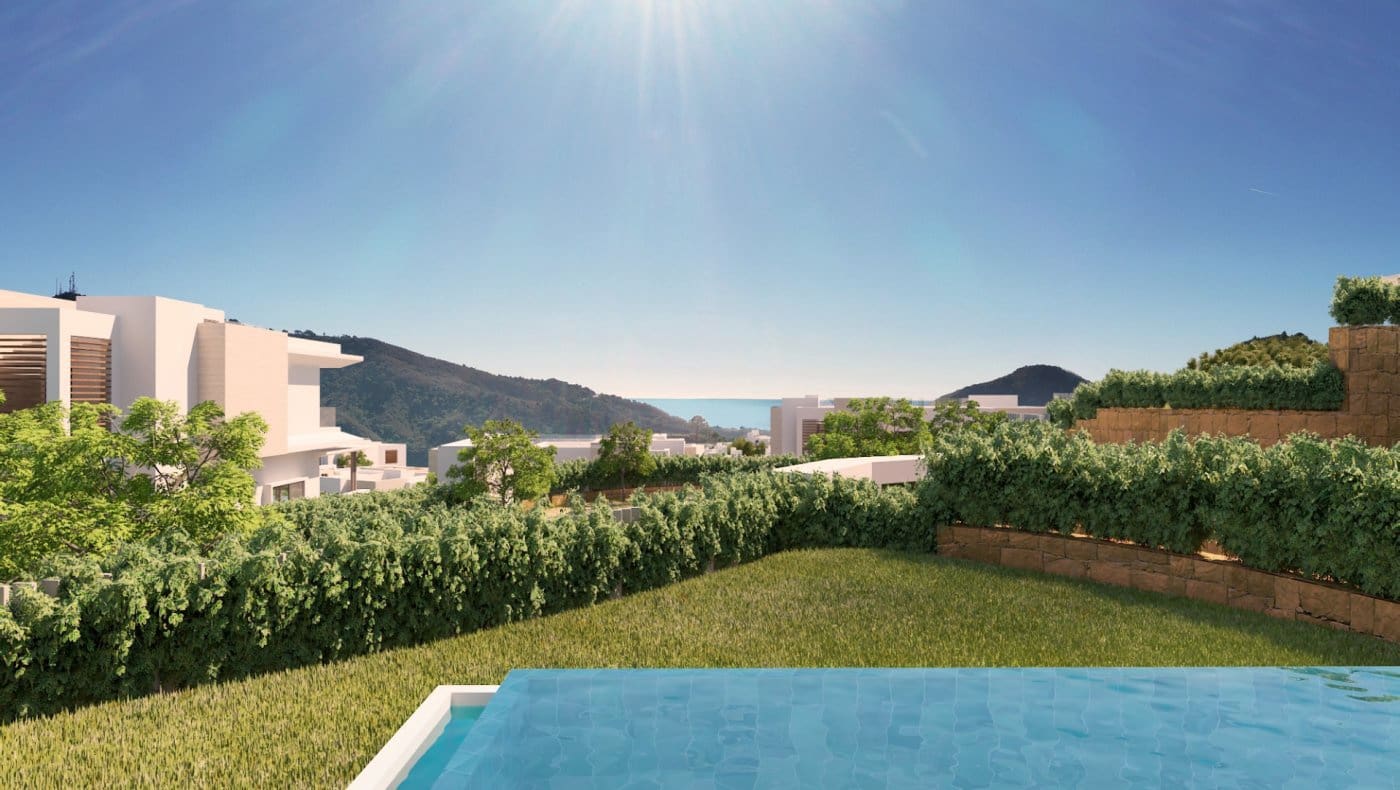 5 bedroom Villa for sale in Marbella with pool garage - € 3,400,000 (Ref: 8275361)