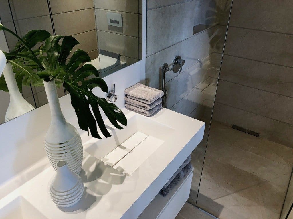 2 bedroom Apartment for sale in Marbella with pool garage - € 799,000 (Ref: 8275362)