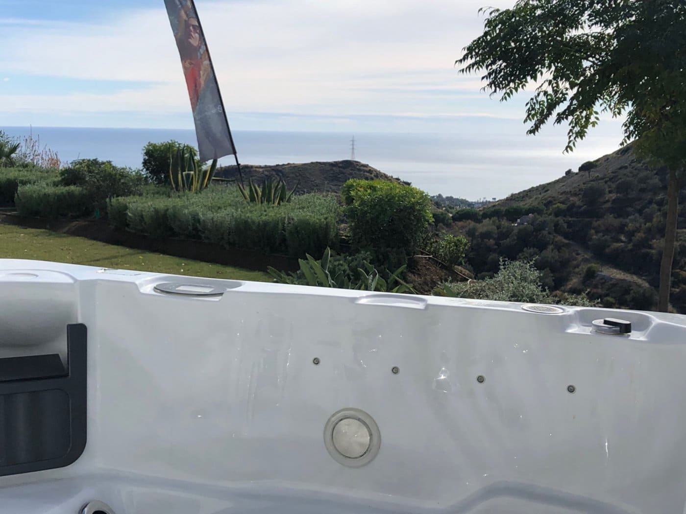 2 bedroom Apartment for sale in Marbella with pool garage - € 799,000 (Ref: 8275362)