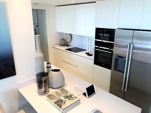 2 bedroom Apartment for sale in Marbella with pool garage - € 799,000 (Ref: 8275362)