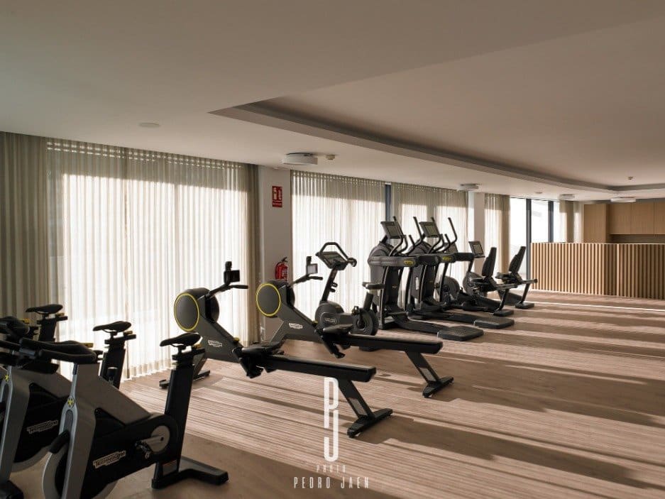 2 bedroom Apartment for sale in Marbella with pool garage - € 799,000 (Ref: 8275362)