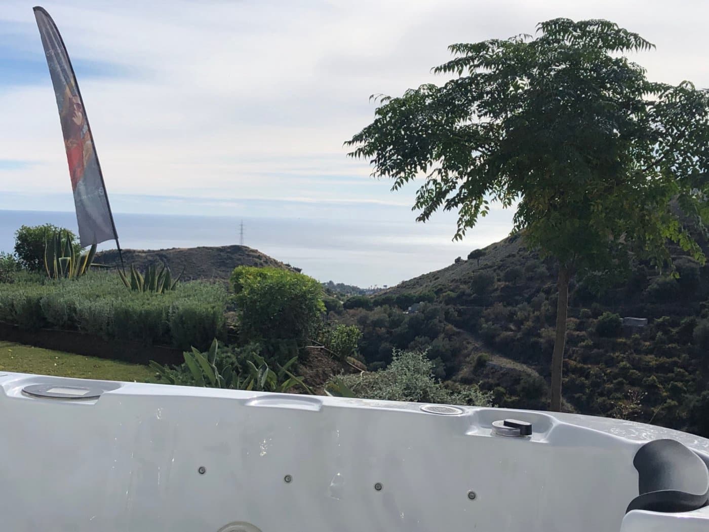 2 bedroom Apartment for sale in Marbella with pool garage - € 799,000 (Ref: 8275362)