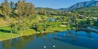 2 bedroom Penthouse for sale in Estepona with pool garage - € 570,000 (Ref: 8275363)